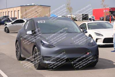 media/Oct-19-2025-Speed Ventures (Sun) [[a6e7fe67be]]/Around the Pits/